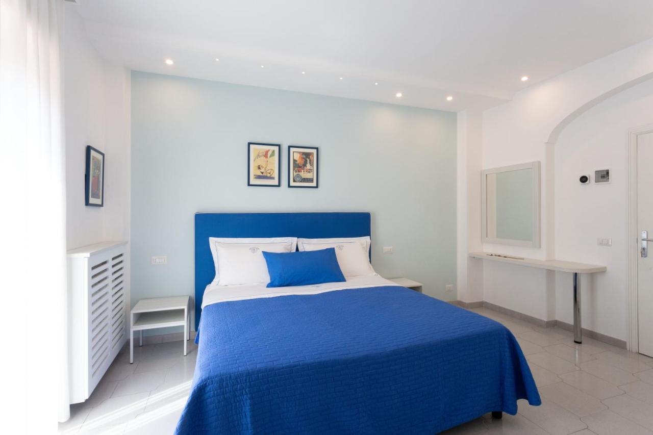 Tofani Apartment - Luminoso Con Terrazzo Panoramico Sorrento Eksteriør bilde