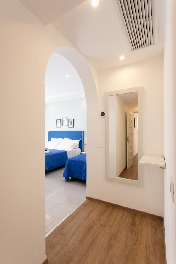 Tofani Apartment - Luminoso Con Terrazzo Panoramico Sorrento Eksteriør bilde