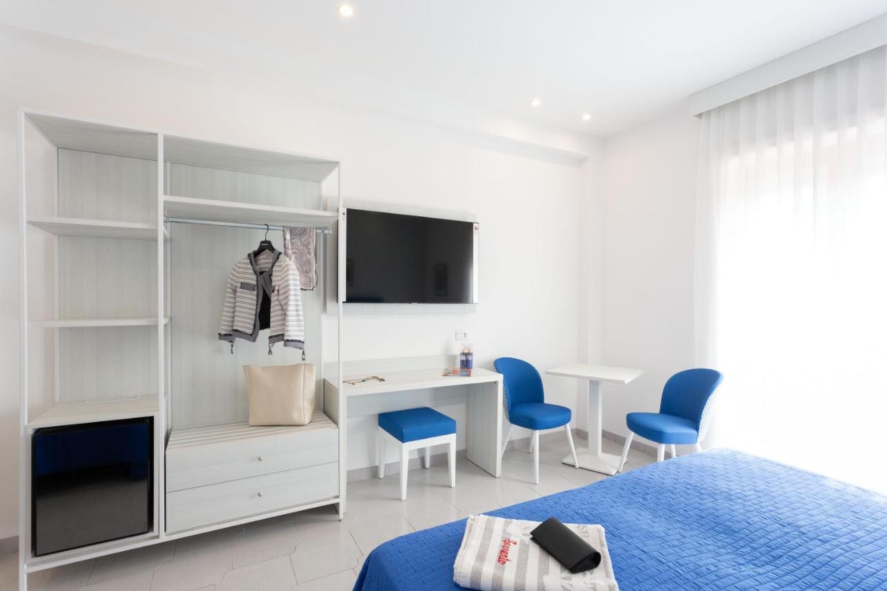 Tofani Apartment - Luminoso Con Terrazzo Panoramico Sorrento Eksteriør bilde