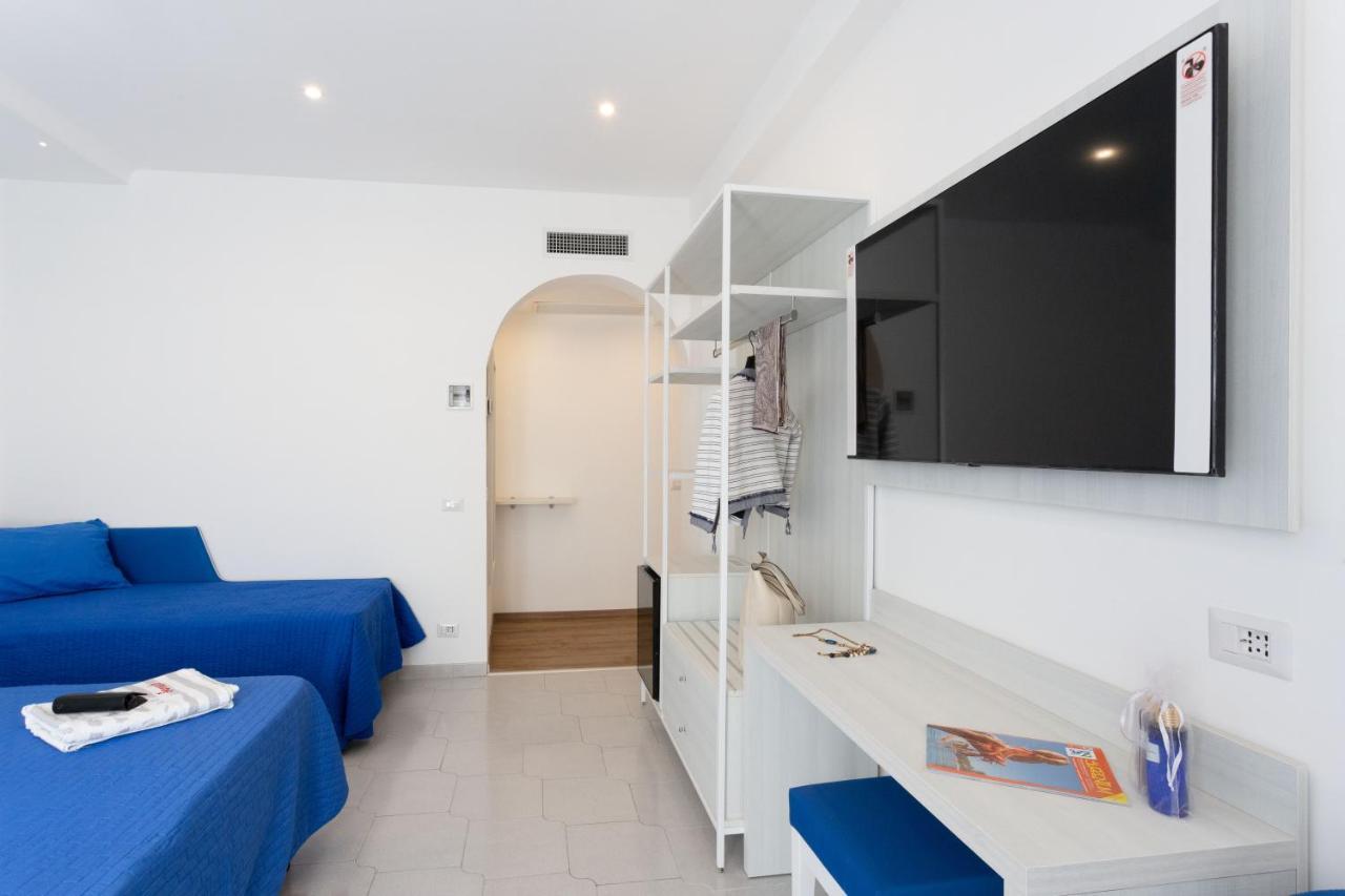 Tofani Apartment - Luminoso Con Terrazzo Panoramico Sorrento Eksteriør bilde